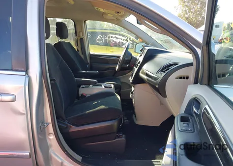 2011 Chrysler Town & Country Touring from USA, damaged, VIN 2A4RR5DG9BR745642